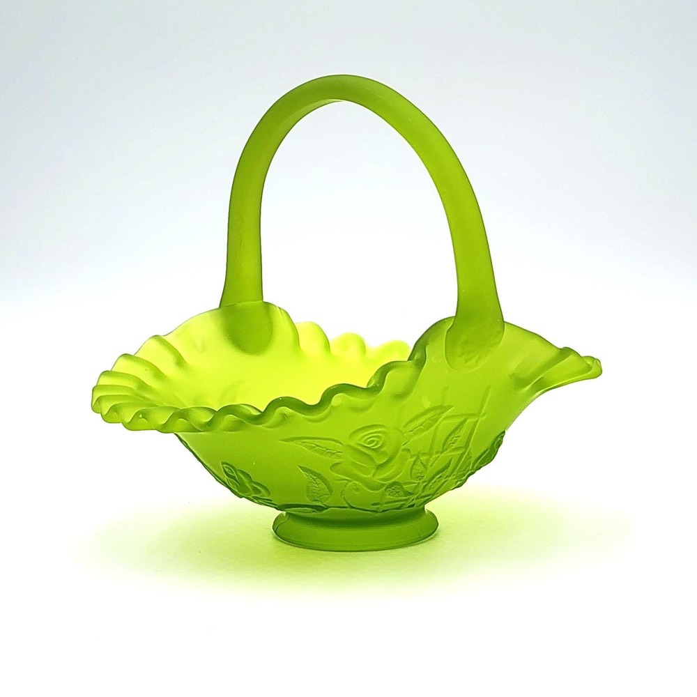 Vintage Westmoreland Lime Green Satin Glass Rose Trellis Basket Ruffled Rim